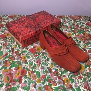 Vintage 1960s rust suede chunky heels